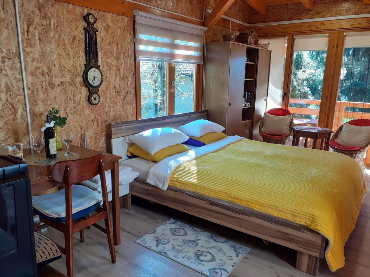 Obiteljski Apartman Borovi Visoko Extérieur photo