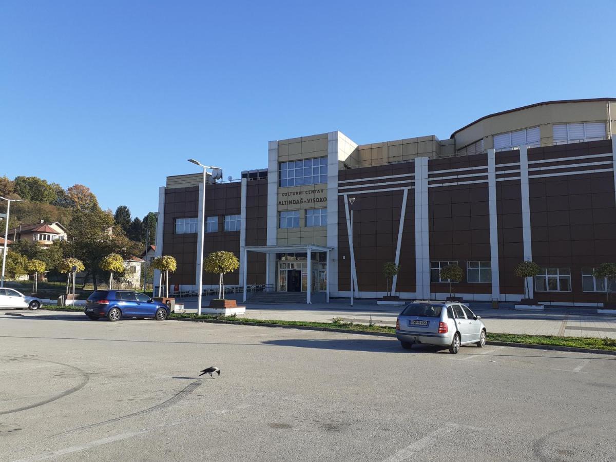 Obiteljski Apartman Borovi Visoko Extérieur photo