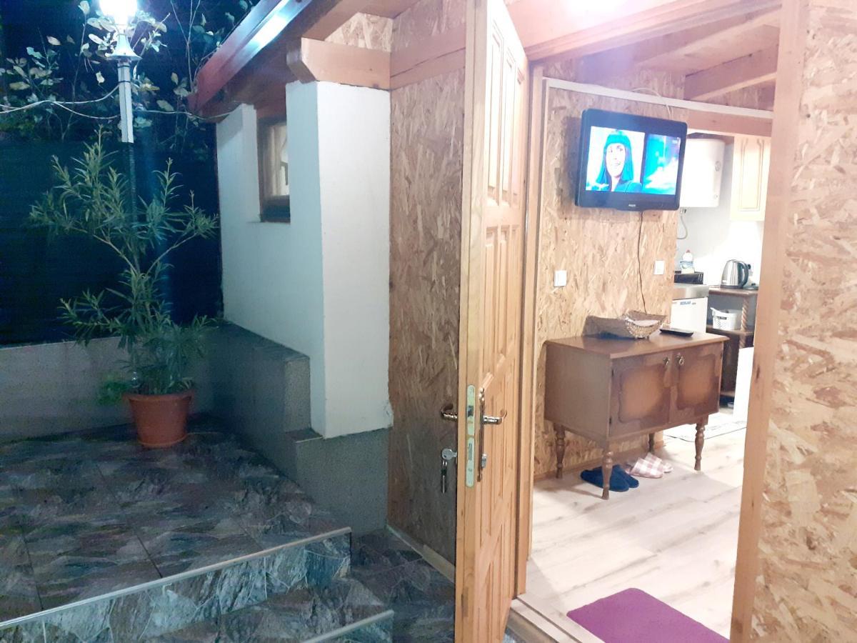 Obiteljski Apartman Borovi Visoko Extérieur photo