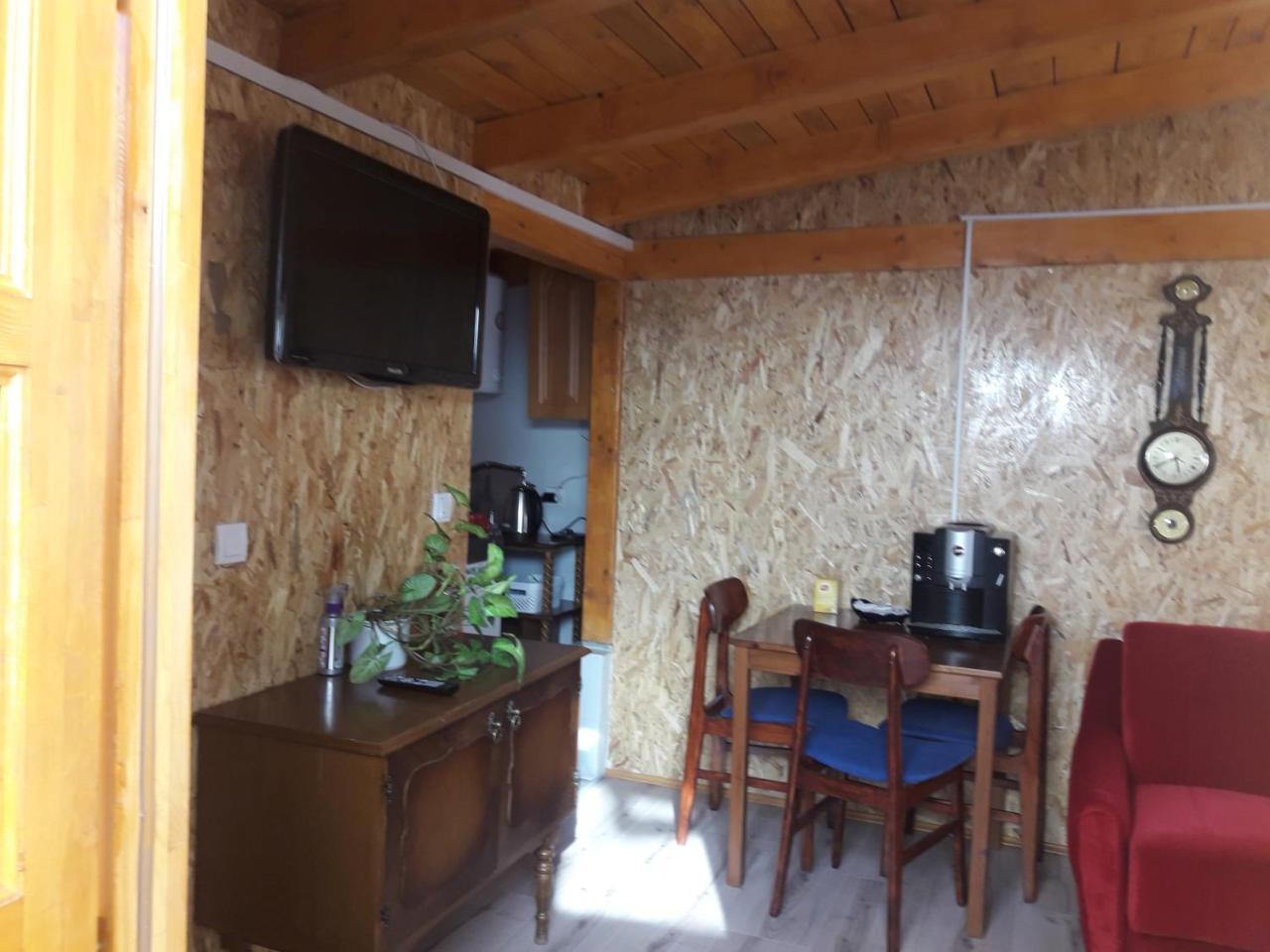 Obiteljski Apartman Borovi Visoko Extérieur photo